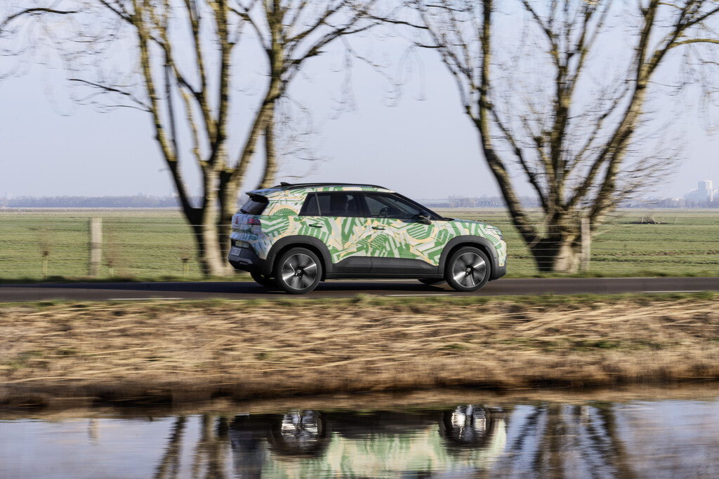 Novi ID. Cross na ulicama Amsterdama