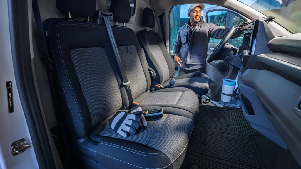 novi vw transporter unutrasnjost