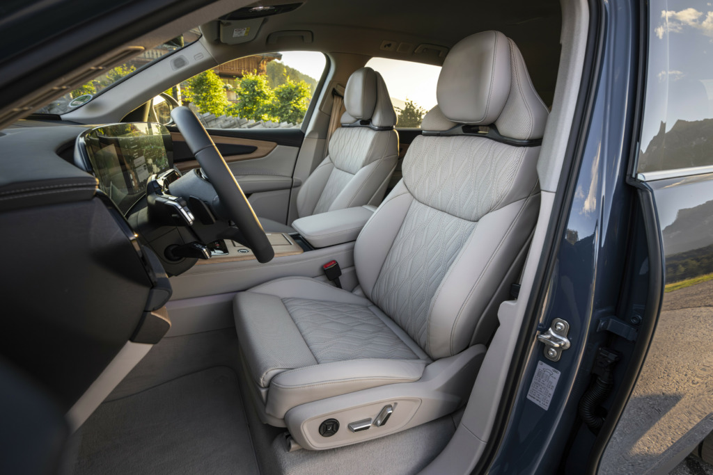 novi audi q7 interijer